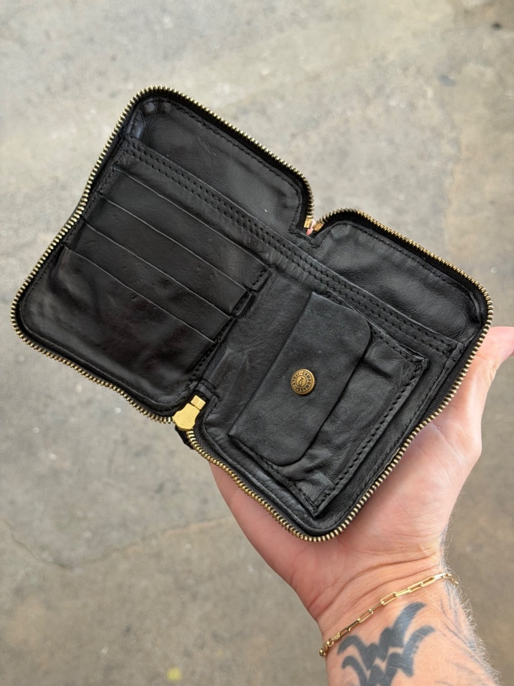Campomaggi Leather Studded Zip Bifold Wallet in Black - Picture 3 of 4